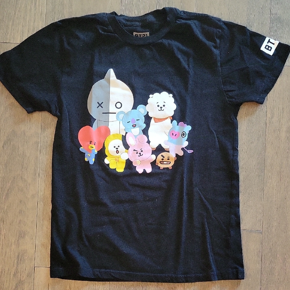BT21 Black Graphic T-Shirt